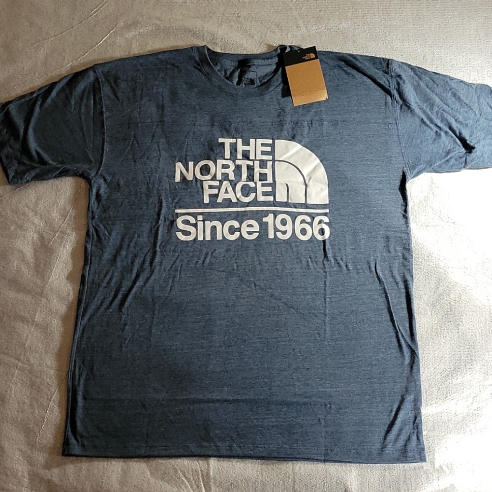 The North Face Men's Triblend t shirt Size M